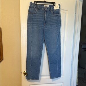 Abercrombie The 90’s Straight Ultra High Rise